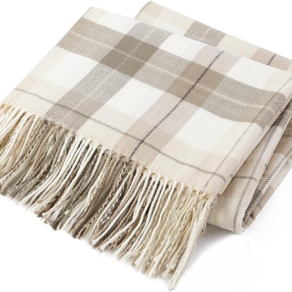 Fall Plaid Throw Blanket for Couch, Farmhouse Checkered Decor Throw, Lightweight